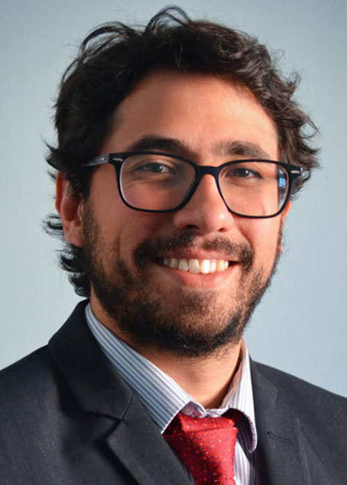 Dr. Álvaro Urzúa